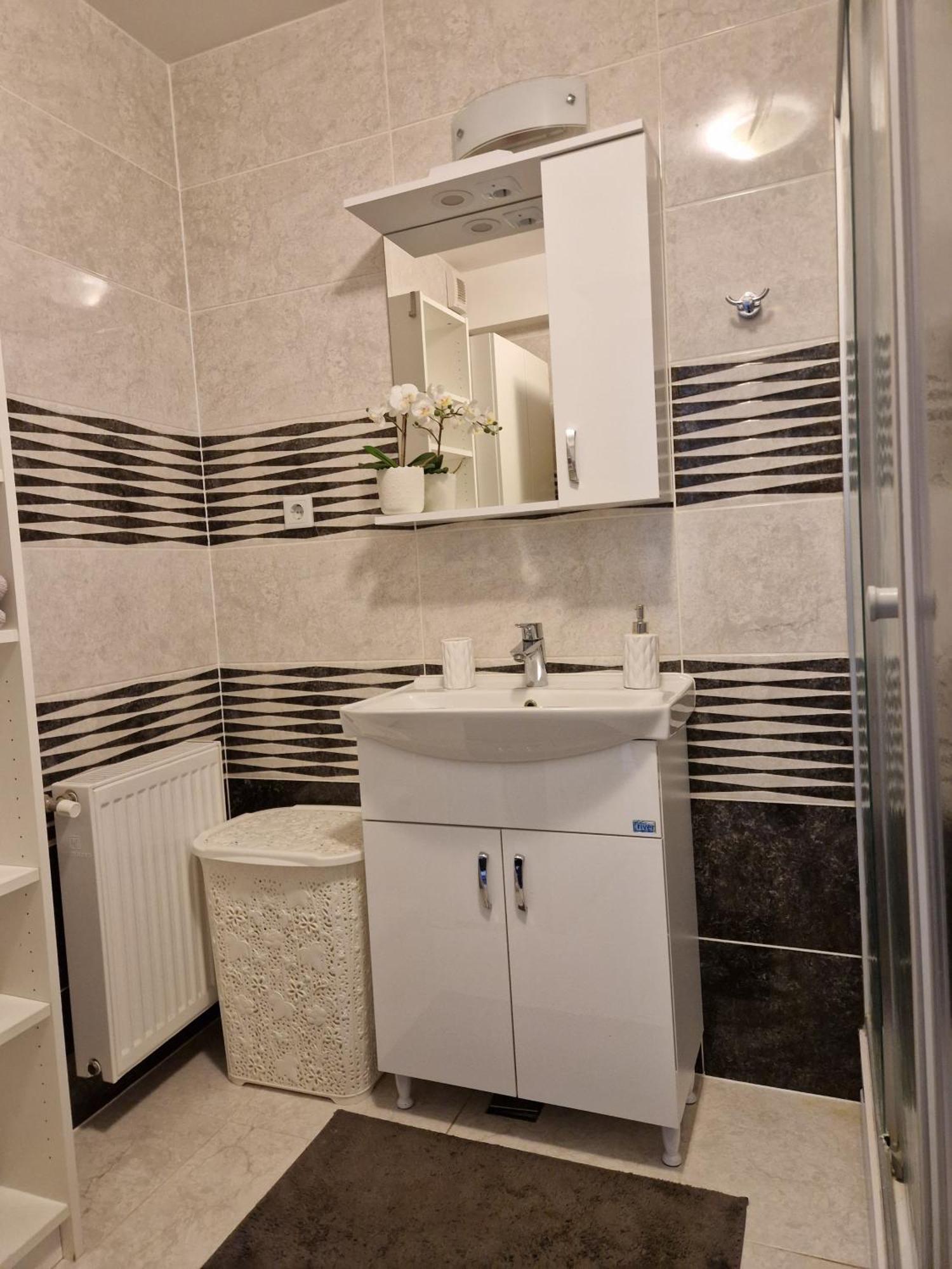Apartament In Otopeni Zewnętrze zdjęcie